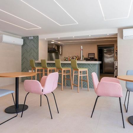 Halley Hotel & Apartments Affiliated By Melia Benidorm Bagian luar foto