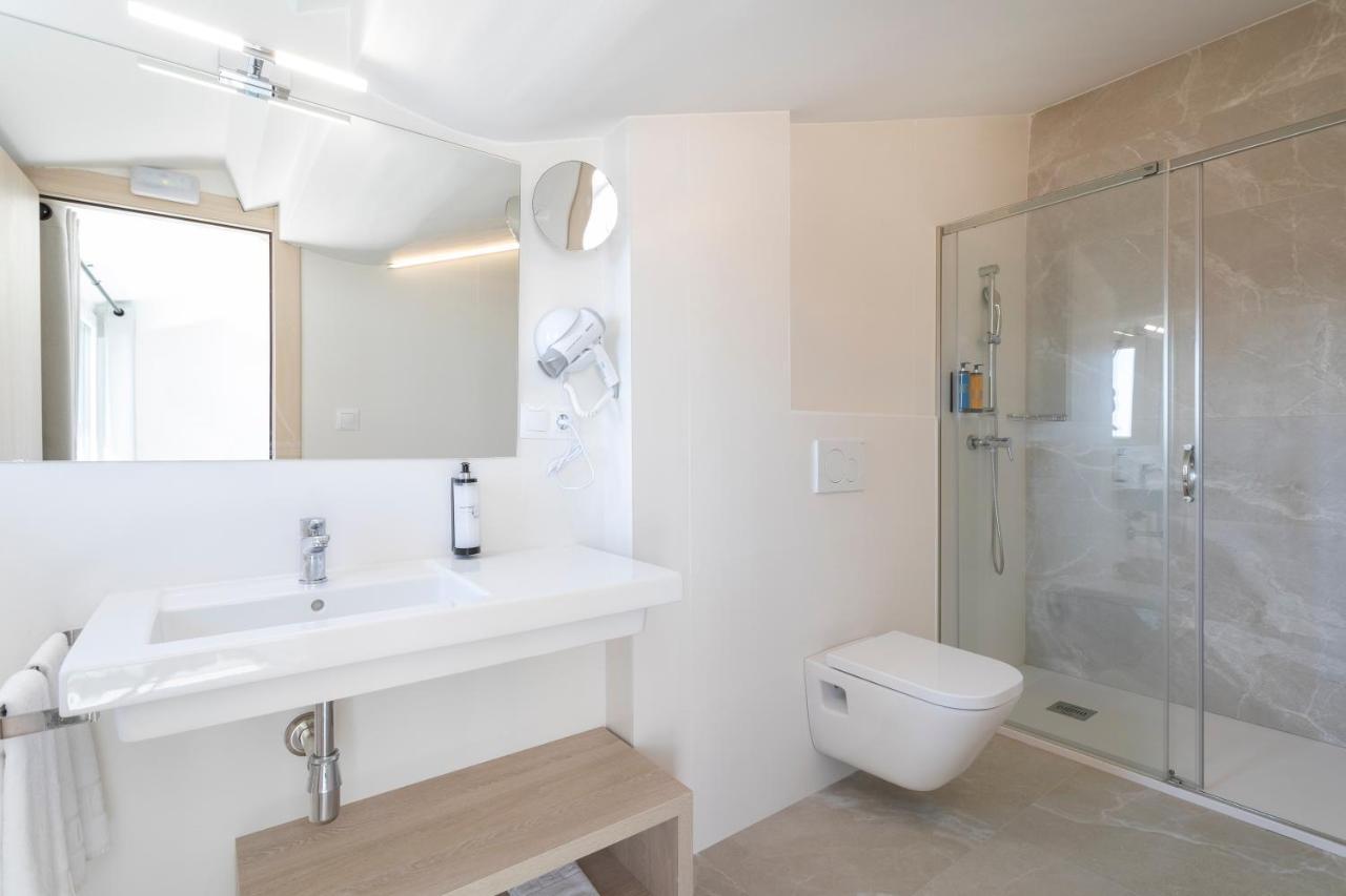 Halley Hotel & Apartments Affiliated By Melia Benidorm Bagian luar foto