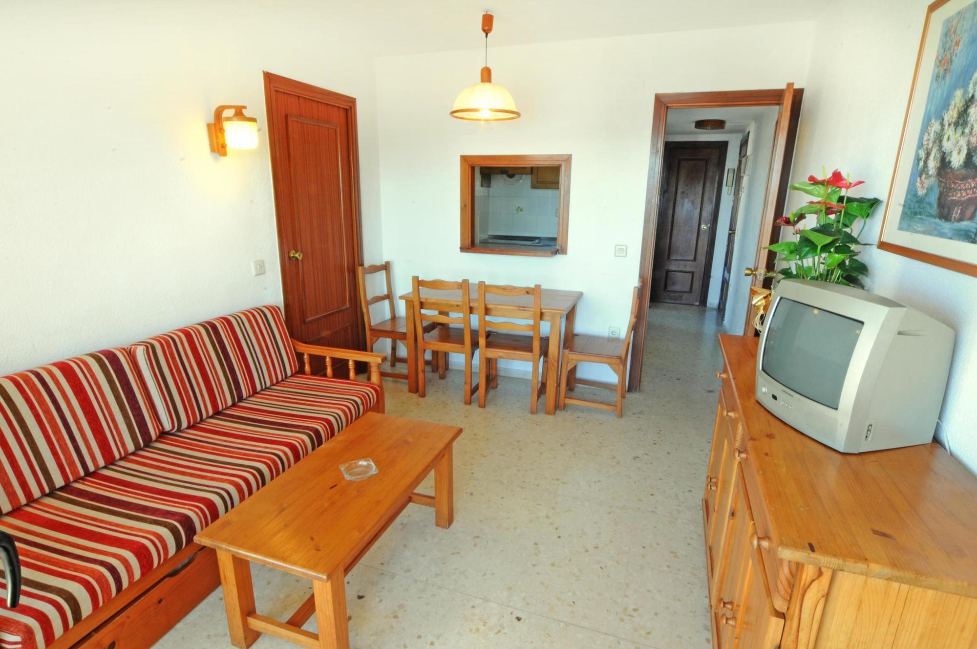 Halley Hotel & Apartments Affiliated By Melia Benidorm Bagian luar foto