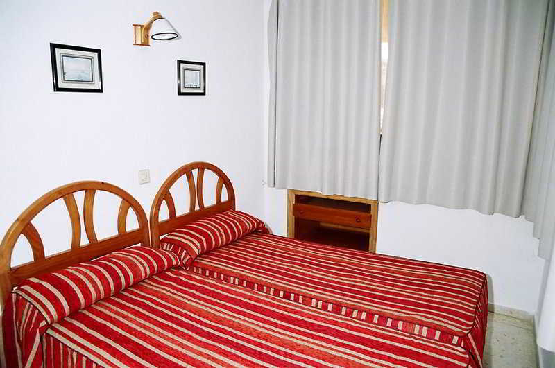Halley Hotel & Apartments Affiliated By Melia Benidorm Bagian luar foto
