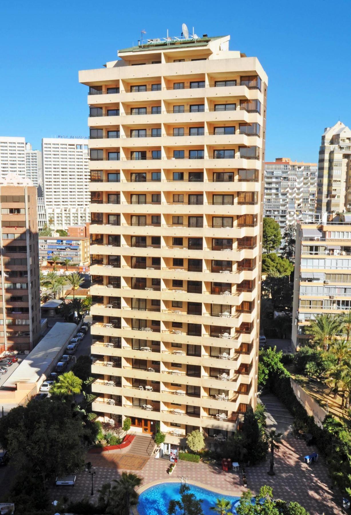 Halley Hotel & Apartments Affiliated By Melia Benidorm Bagian luar foto
