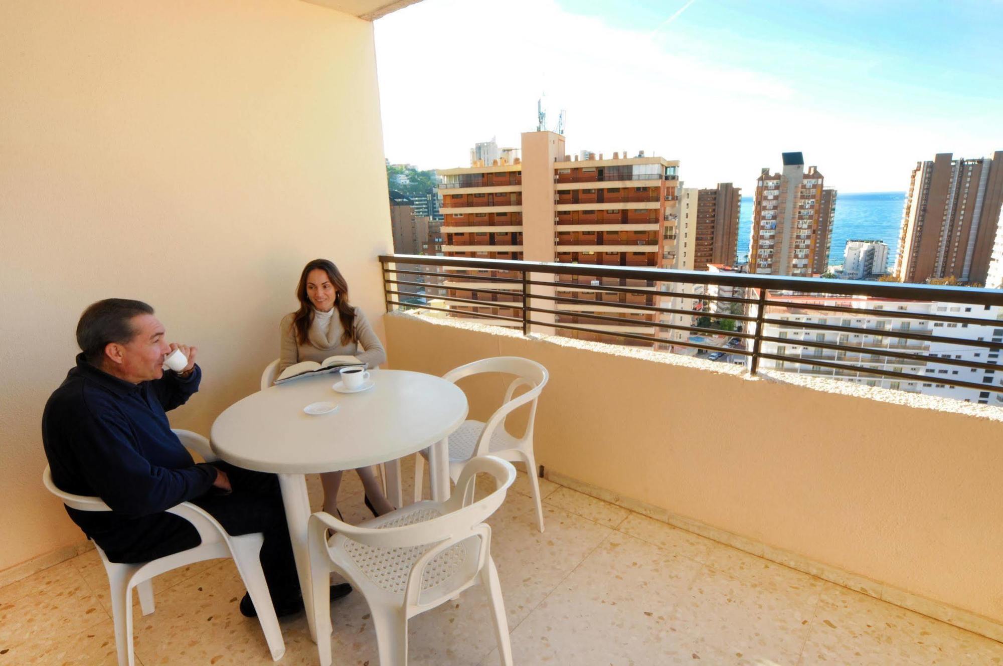 Halley Hotel & Apartments Affiliated By Melia Benidorm Bagian luar foto