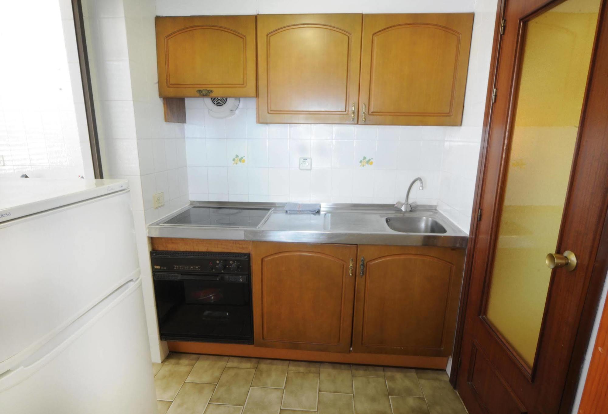 Halley Hotel & Apartments Affiliated By Melia Benidorm Bagian luar foto